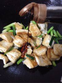 家常菜蒜香豆腐做法图解8)
