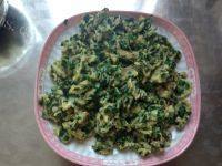 美味的韭菜末炒鸡蛋做法图解8)