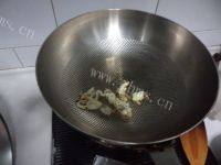 红蘑土豆片做法图解6)