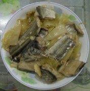 美味的酸菜焖鳗鱼