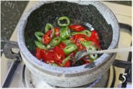 韩式辣白菜豆腐汤做法图解5)