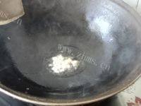 美味营养的鸡蛋炒丝瓜做法图解5)