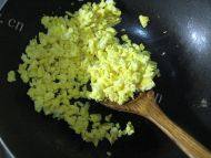 美味的韭菜鸡蛋水饺做法图解2)