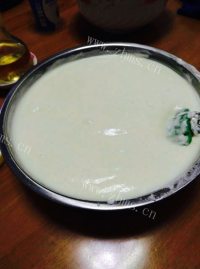 自制酸奶戚风蛋糕做法图解17)