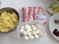 美味的红烧肉鹌鹑蛋做法图解2)