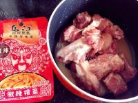 美味的榨菜蒸排骨做法图解3)
