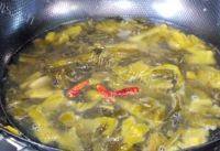 口感饱满的酸菜鱼做法图解5)