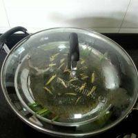 美味的蒸多宝鱼做法图解4)