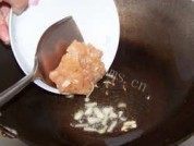 玉米鸡丁做法图解5)