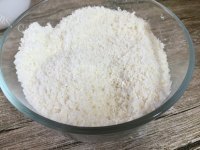 食欲满满的蛋白椰丝球做法图解2)