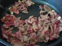 诱人的肉片炒丝瓜做法图解7)