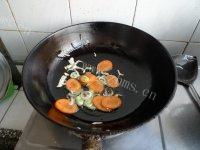 杏鲍菇炒腊肉做法图解3)