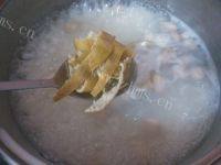 美味早餐陈皮花生粥做法图解8)