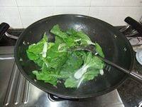 家常菜虾皮炒小白菜做法图解6)