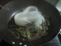 好吃的猪肉炖豆角做法图解11)