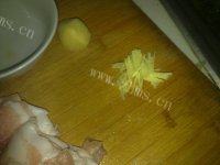 酸菜汆白肉自制做法图解3)