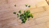黄瓜蛋花汤做法图解2)