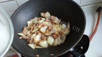 家常菜洋葱炒羊肉做法图解7)