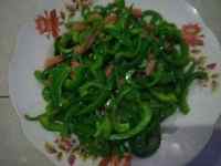 家常菜青椒炒香肠