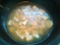 家常菜茼蒿炖豆腐做法图解7)