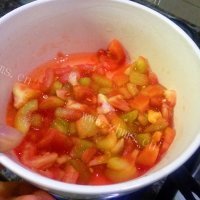 美味的牛排意面做法图解3)