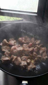 土豆牛肉做法图解3)