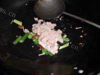 口感饱满的肉末豆腐做法图解5)