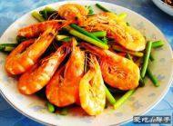 美味蒜薹炒虾做法图解8)