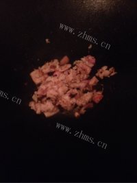 色味俱佳的豆角炒茄子做法图解4)