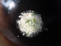 美味的蒜蓉虾做法图解6)