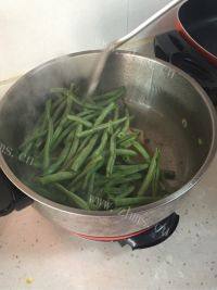 好吃的豆角炖土豆做法图解5)