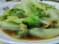 营养丰富的清炒生菜