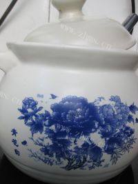美味的冬瓜大骨汤做法图解6)