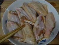简单易做的香酥鸡翅做法图解2)