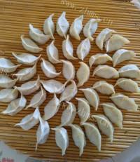 美味的胡萝卜水饺做法图解6)