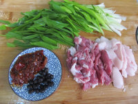 盐煎肉做法图解2)