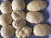 自制椰蓉小餐包做法图解10)