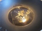 美味的虾米炒合掌瓜做法图解2)