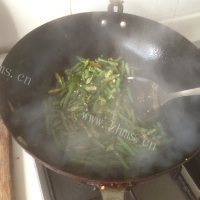 色泽鲜亮的炒豆角
