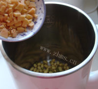 美味的绿豆红薯豆浆做法图解7)