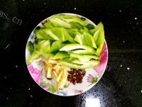 美味双椒爆鸡胗做法图解2)