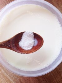 自制酸奶做法图解4)