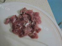 易做的蒜苗炒肉做法图解3)
