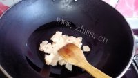 家常菜爆炒三丁做法图解2)