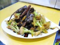 美味的豆豉鲮鱼烧菜花做法图解10)