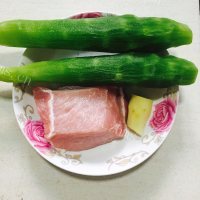独特的莴笋炒肉丝做法图解1)