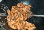 美味的蒜泥蚝油沼虾