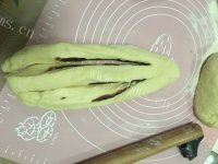 好吃的豆沙辫子面包做法图解2)