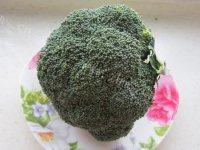 家常菜西兰花炒木耳做法图解1)