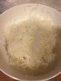 美味的白萝卜汤做法图解1)
